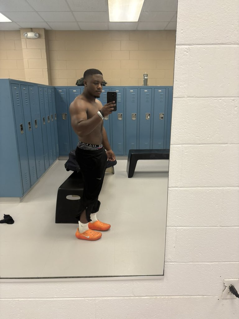 Witness107's tweet image. Ain’t posted myself in a min. Gotta show the gym pics #explore #gym #progress
