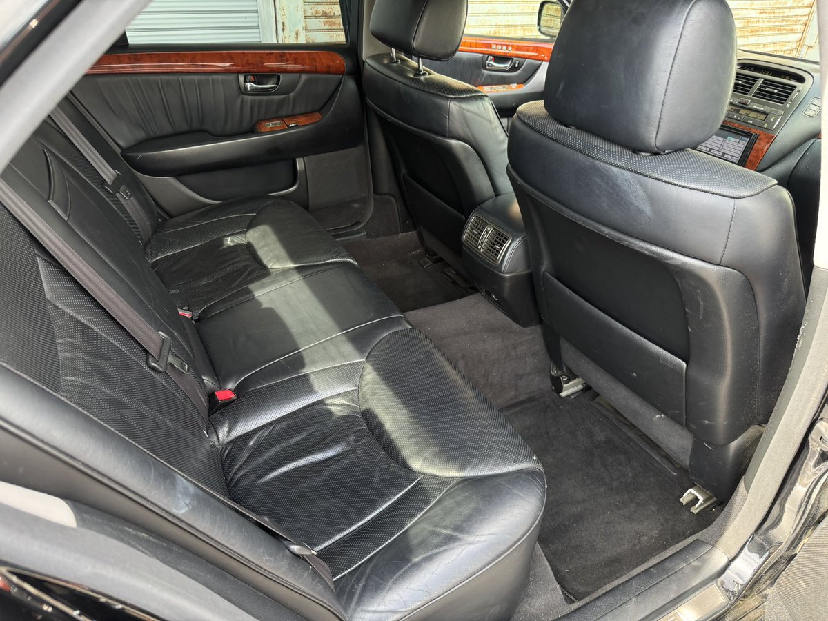 【New Stock】

2004年
北米レクサス LS430 (UCF30)
走行距離不明(メーター上12万km)
マルチレス仕様
よう分からんダウンサス&amp;社外アルミ

ラグ全盛期、皆憧れた
"サンマル後期の逆車"

機関は良好ですが好みの仕様では無いので手直し予定ですが現状で安く欲しい人向けに。

全国最安89.8万円にて🇺🇸