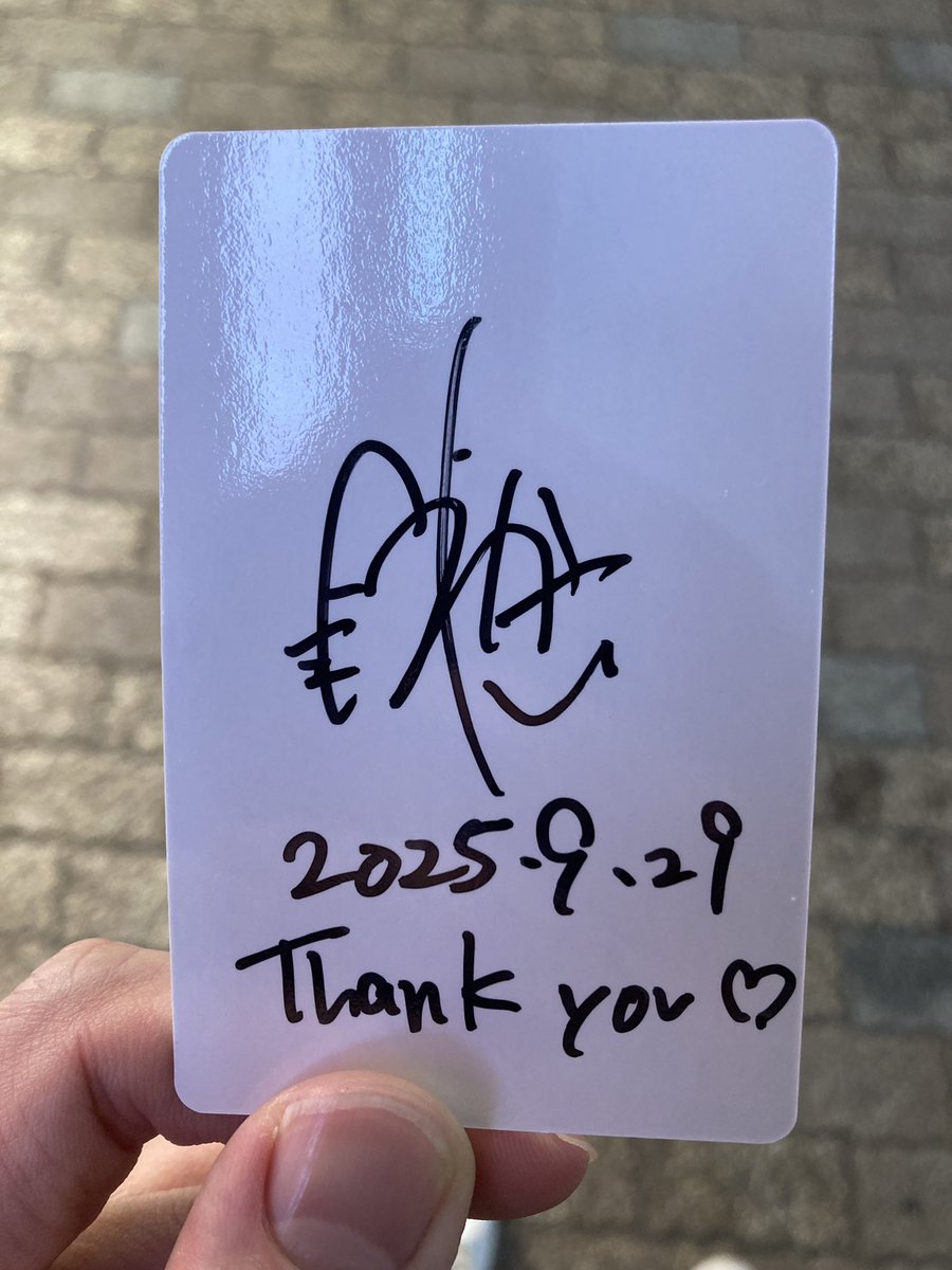 今日はわか様のバースデーライブでした🎵
最高でした^ ^
日本で1番好きなベーシストです！
