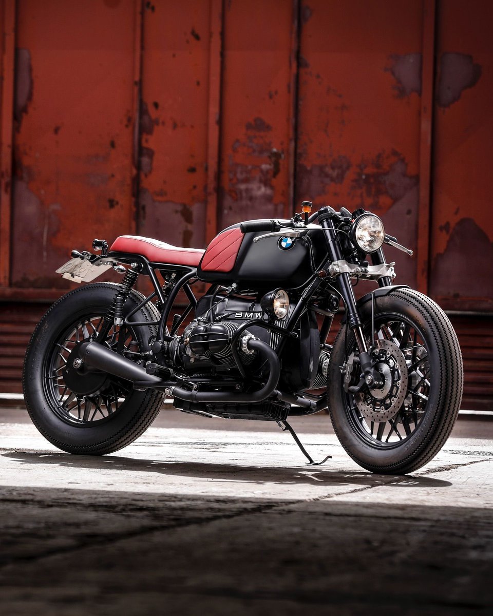 CafeRacerDreams's tweet photo. ♥️🖤♥️

https://t.co/TmtqYybhHN 

#CRD104 #caferacerdreams #BMWcaferacer #caferacer #welovewhatwedo #shippingworldwide✈️🌎 https://t.co/89E36yNUkr