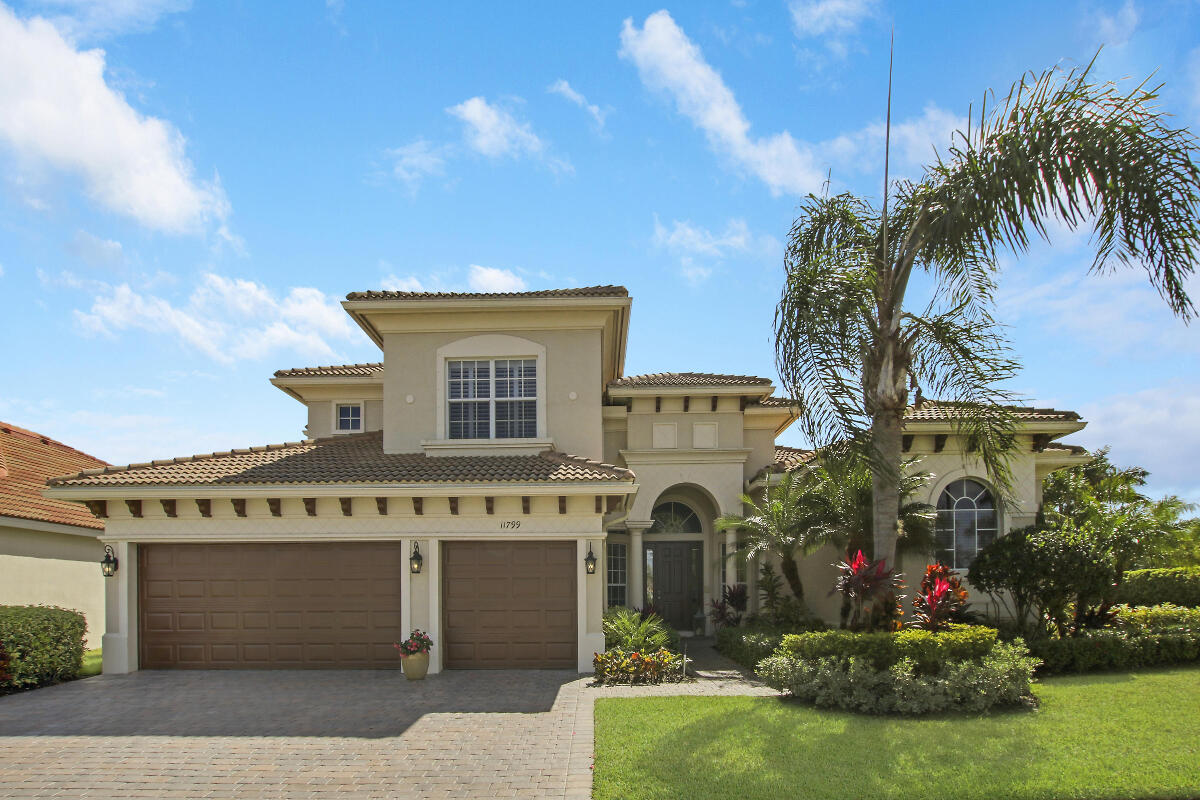 GinaSteger's tweet photo. Compared to August 2024, the median home list price slightly increased from $425,000. https://t.co/6ycXSMaFBr https://t.co/CLGhjxDp5b