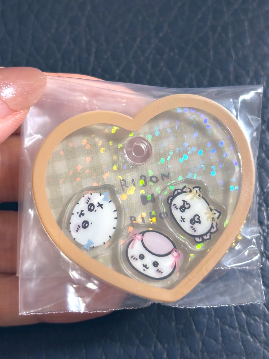 satomi355's tweet photo. 追加購入決定です！！
シーサーちゃんの単独のも欲しいし、カニちゃんも欲しい。。。

#ちいかわきゃらシャカチャームグミ https://t.co/eydOPs55qs