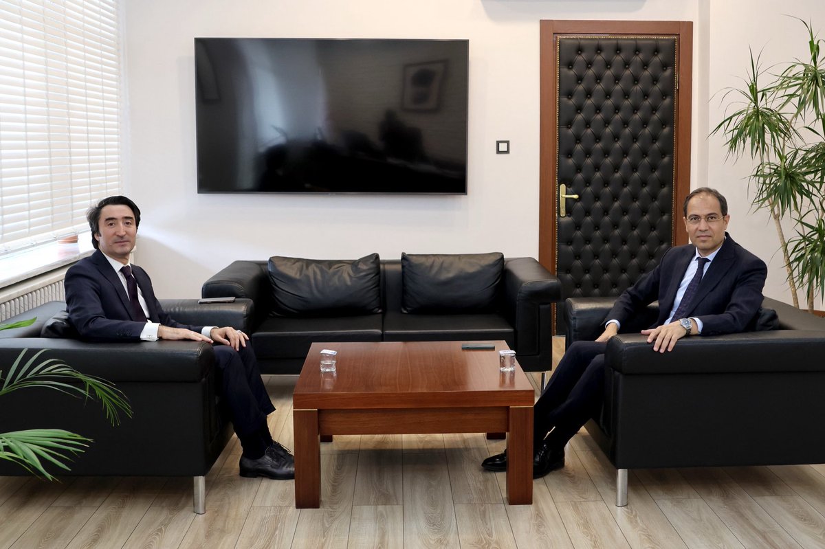 Kaymakamımız Sayın Selim ÇOMAKLI, Kayseri İl Sağlık Müdürü Sayın Mehmet Erşan’a i-adeyi ziyarette bulundu

<a href="/kayserivaliligi/">T.C.Kayseri Valiliği</a> 
<a href="/KaymakamComakli/">Selim Çomaklı</a>