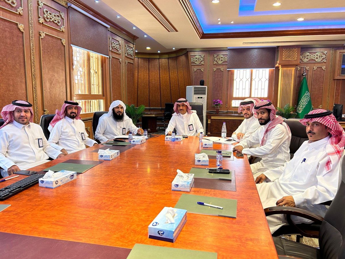 tourbahhail's tweet photo. #زيارة |
استقبل رئيس #بلدية_مدينة_تربة_حائل 
المكلف الأستاذ / فلاح عايد الشمري
المهندس / صالح عبدالكريم العمرو والأستاذ / عيادة عايد الشمري من وكالة شؤون البلديات وذلك لمتابعة تنفيذ مشاريع البنية التحتية واعمال الادارة العامة للخدمات .

#امانة_منطقة_حائل 
#وزارة_البلديات_والإسكان