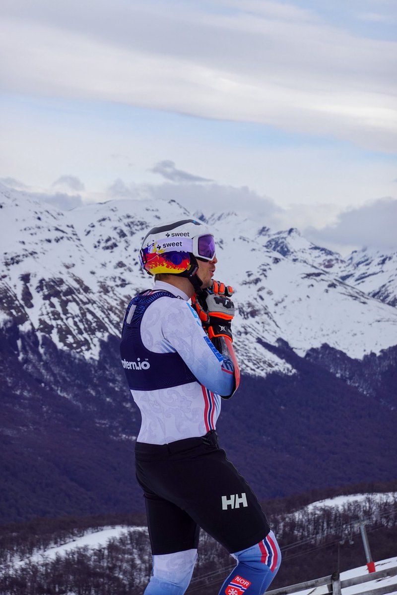Ripping it up down south 🇦🇷Closing in on October, which means it’s almost time for a new season ⛷️

#thevandeerredbullway 
#givesyouwings