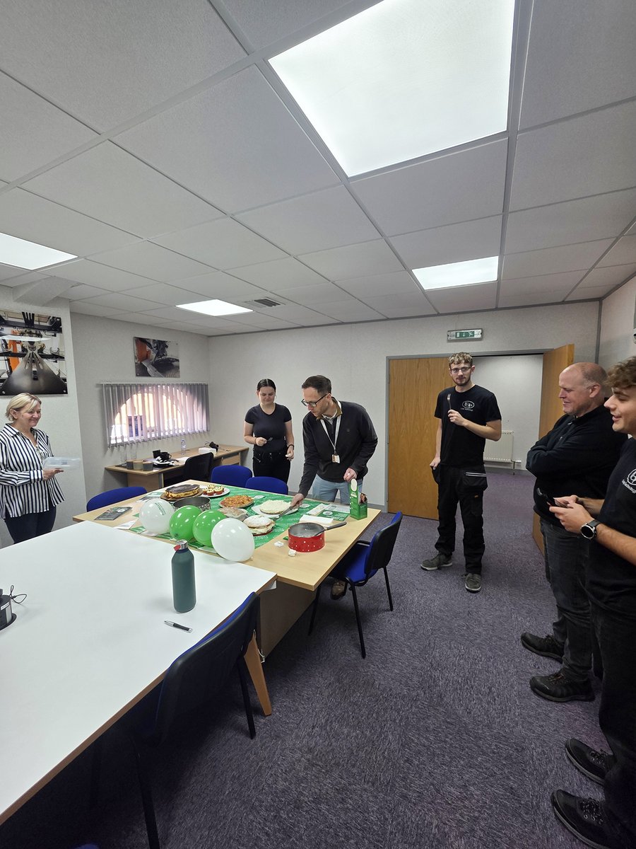 Loop_Technology's tweet image. 🧁Last Friday we held a Bake Off in the Dorchester office to raise money for @macmillancancer Support. The atmosphere was intense to begin with, with the six bakers eager to see how their dishes were to be received by the solemn judging panel, and the rest of the attendees keen…