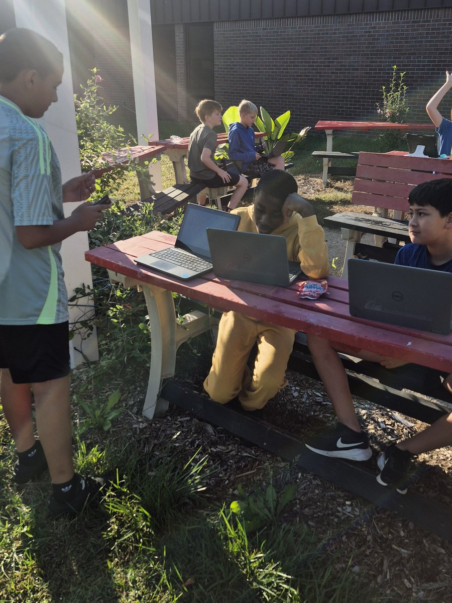 MrsKomp's tweet image. Reading our narratives outside with treats. Three of my favorite things! 😍These 6th graders worked so hard on their personal narratives, and we had a blast celebrating them today! 🎉
@TeachersCollege #UnitsofStudy #WritersWorkshop