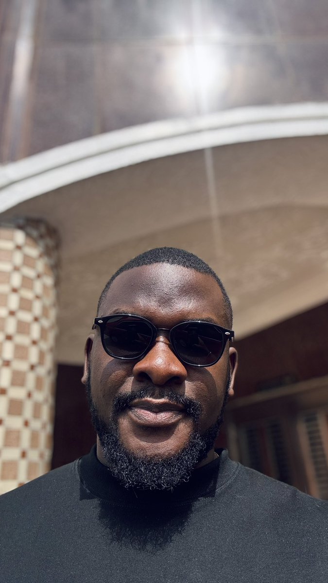 _kingwills's tweet photo. Abeg help me Insert that quote that talks about a young man in desperation going out to hunt an elephant to end his poverty. https://t.co/FdNXQW3xM7