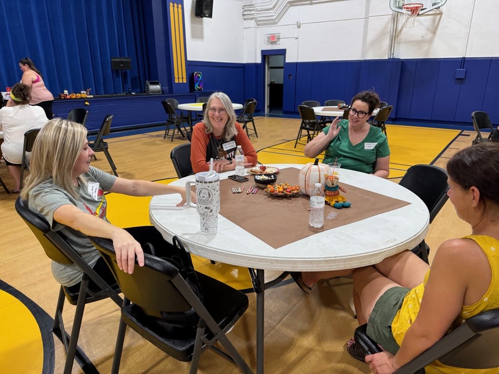 SMSPeoria's tweet photo. ✨💕 Mom’s Night In at St. Mark! 💕✨
What a wonderful evening of laughter, friendship, and community. Thank you to all the amazing moms who came out to relax, connect, and enjoy some well-deserved fun together. 💛💙 https://t.co/W6gixZp5Vz