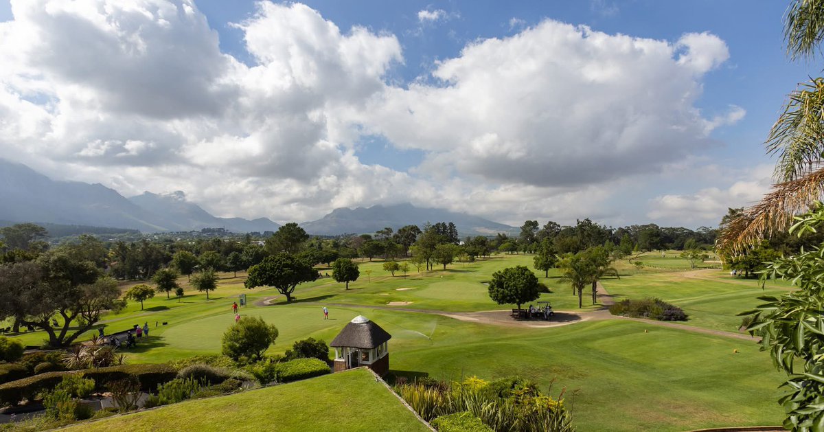 InvestecSAOpen's tweet image. A view of the venue for the 2026 Investec South African Open Championship. 😍

📍Stellenbosch Golf Club. 
🎟️ Click the link to see the early bird ticket offers 👉sunshinetour.com/ticket-open?id…

#InvestecSAOpen