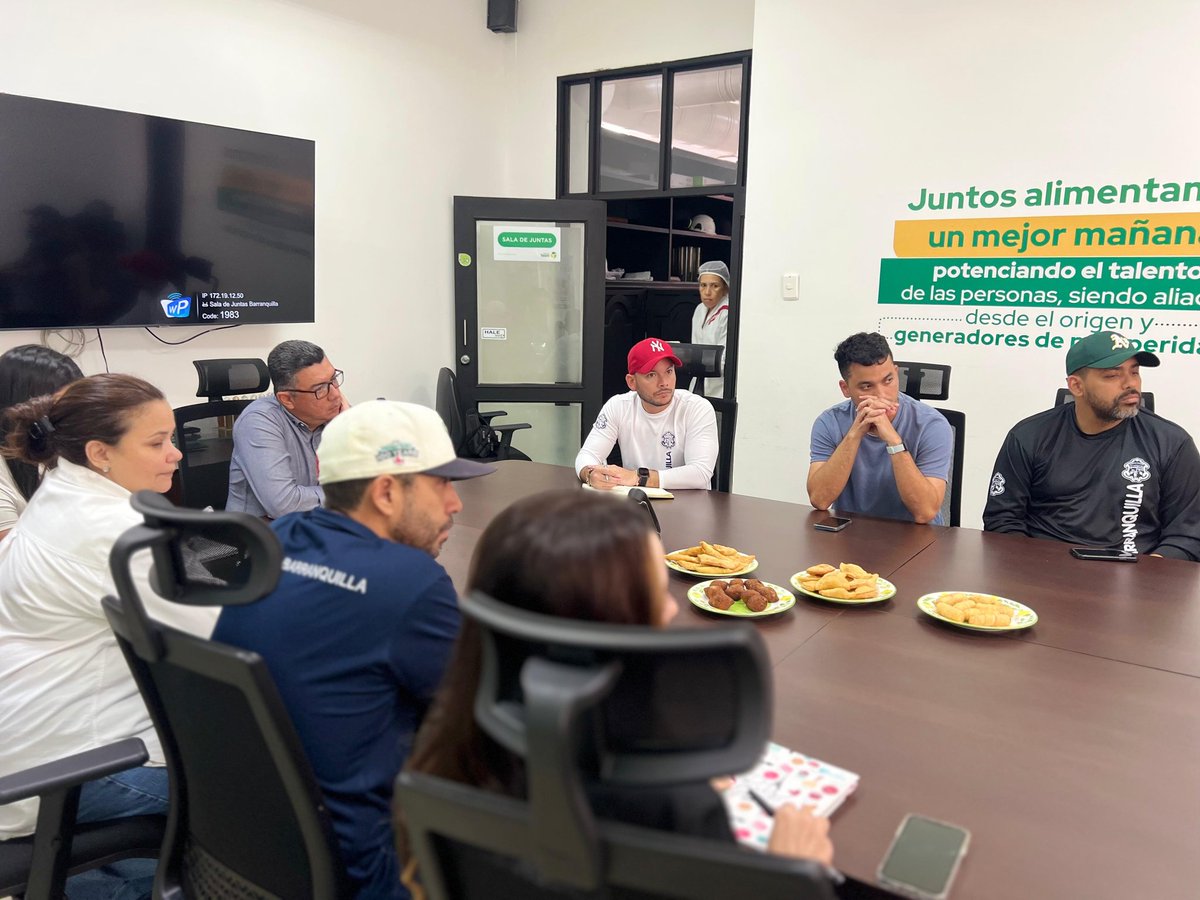 ControlUrbanoBq's tweet photo. Trabajamos de la mano con el sector privado para impulsar iniciativas en beneficio de la comunidad. Hoy con #AlianzaTeam realizamos mesa de trabajo para próximas actividades. https://t.co/xrhUOLCftv