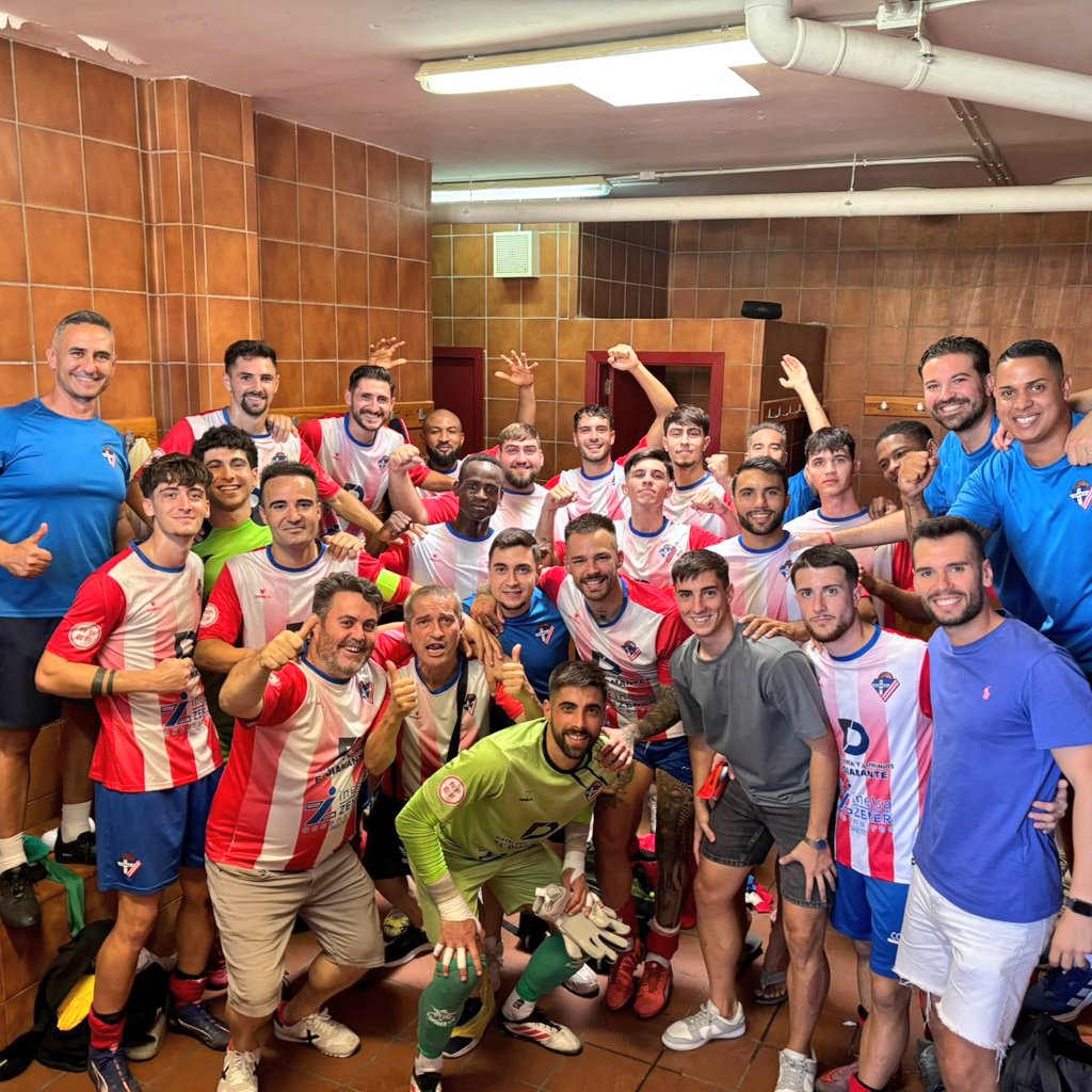 Victoria y portería a cero.
#MushoPoli