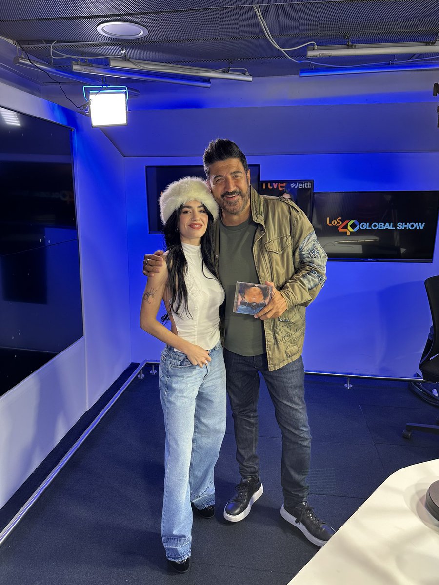Gracias mi querida <a href="/lalioficial/">Lali</a> por la visita a <a href="/40GlobalShow/">40 Global Show</a>. Primera invitada de la próxima temporada, por supuesto!!!!!