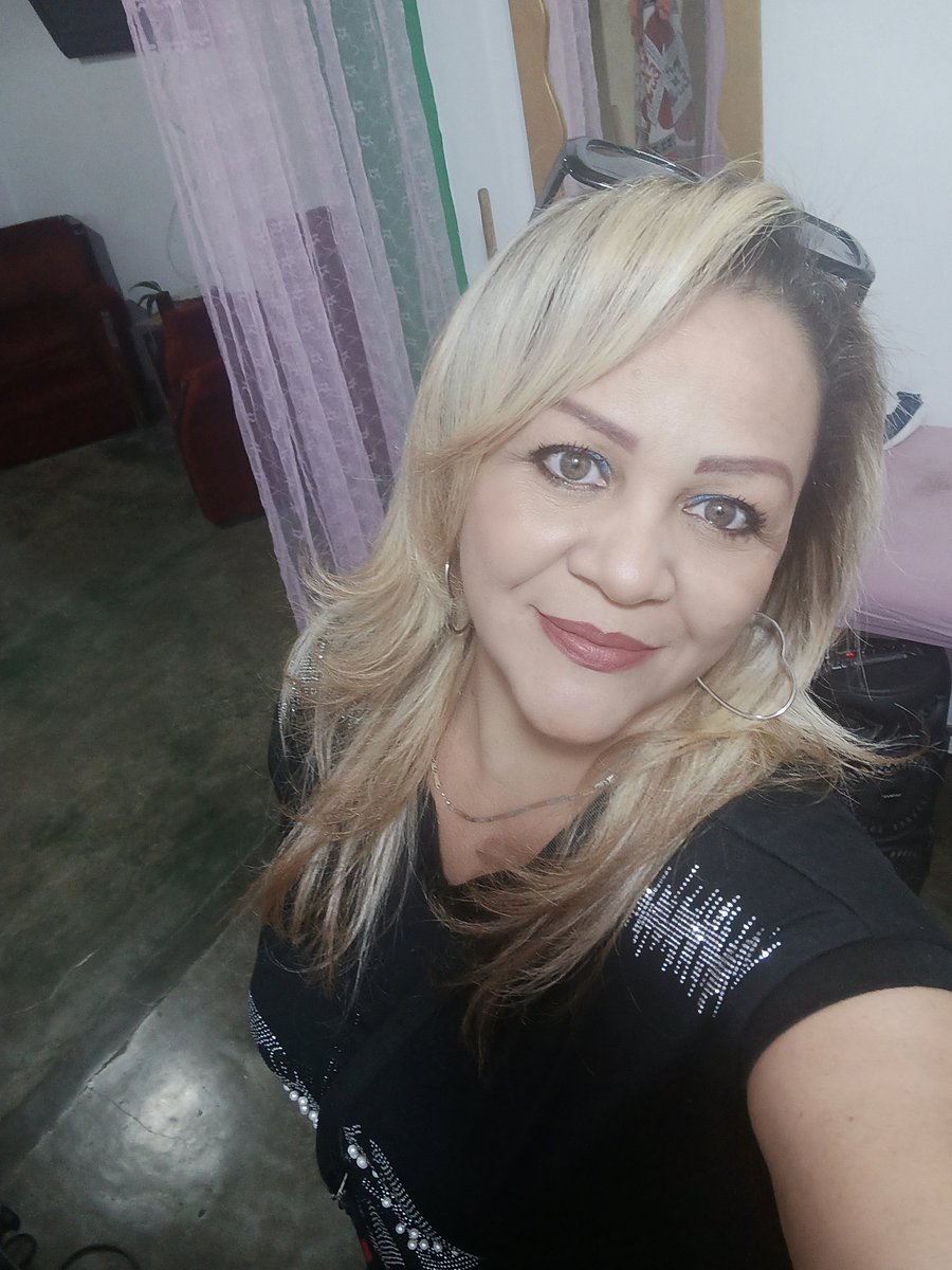 Luchando cada día por mi sentimiento y mi paz mental buscando la guía de Jehová Dios 🙏🏻♥️