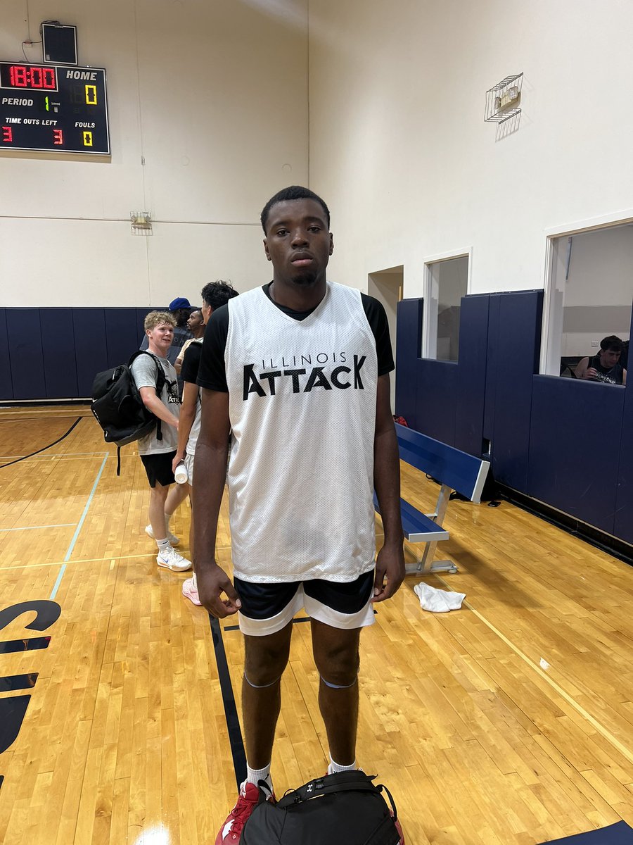 Class of 2026 6’10” center <a href="/aghomiii/">Darlin Aghomi</a> of <a href="/IllinoisAttack/">ILLINOIS ATTACK</a> picked it up offensively in second half in win over Addison Trail. Hard to move once he gets position on the block. Scored through contact, hit the defensive glass. <a href="/NVHS_Basketball/">Neuqua Basketball</a> product. #risefallleague