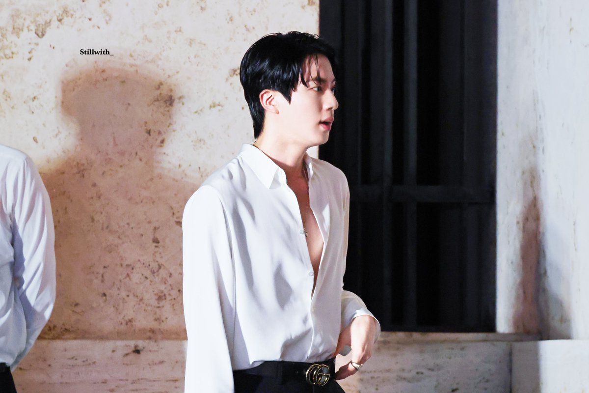 Stillwith_kJin's tweet photo. 250923 Gucci
Every experience with you is an unforgettable memory.๐ธ
#JinxGucci #๊ตฌ์ฐ #mfw #GucciLaFamiglia #GucciSS26 @gucci
#๋ฐฉํ์๋
๋จ์ง #๊น์์ง #์์ง #์ง #BTSJIN #JIN
@BTS_twt https://t.co/5dyadToiAJ