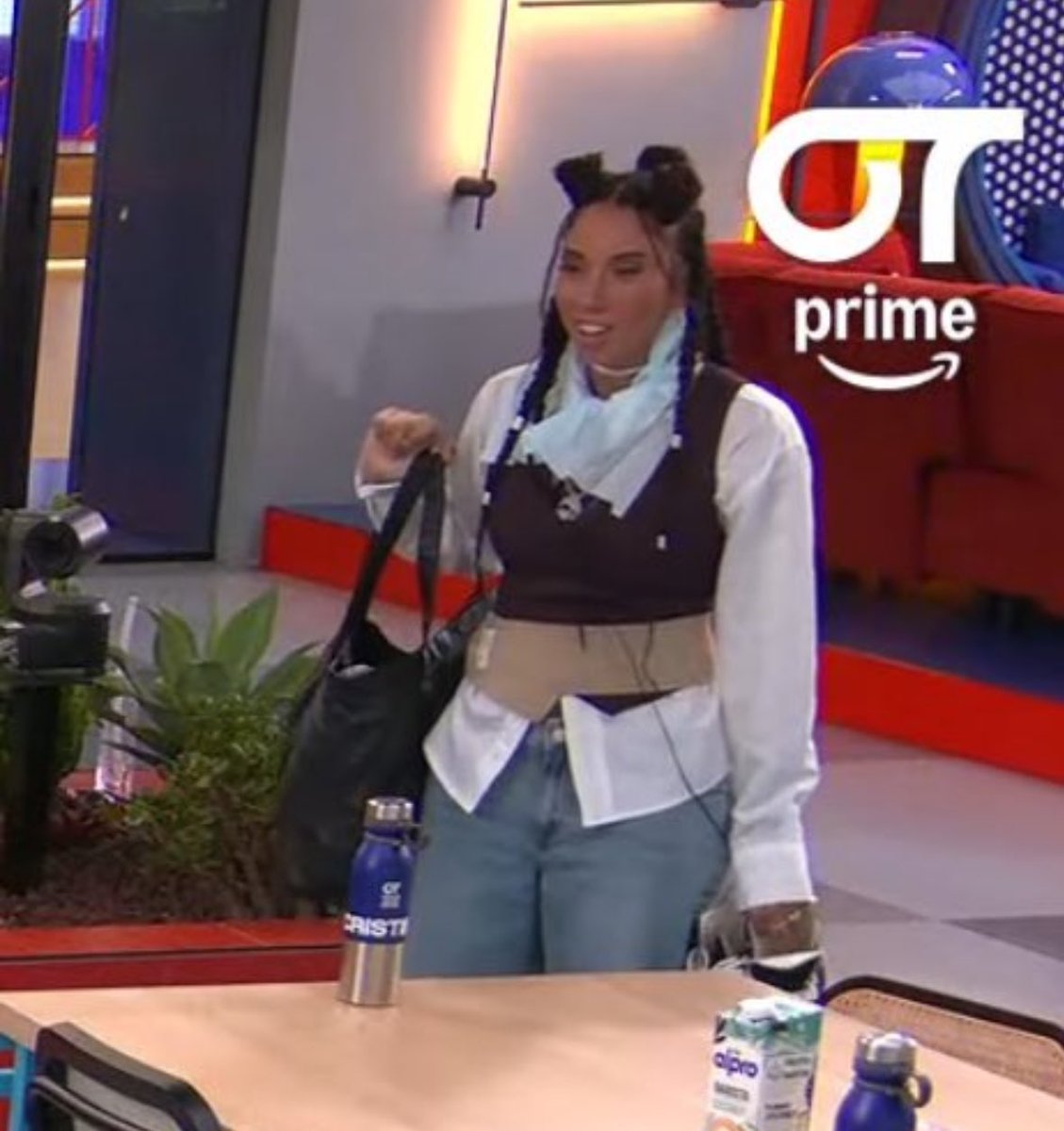 Teyou pase micros / Teyou Gala

Cuando el estilo del artista es infinitamente superior 

 #OTDirecto29S