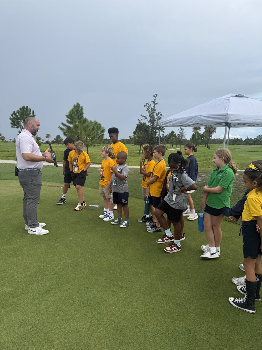 GCSAA_SE's tweet photo. Special thanks to Clinton Tingen CGCS for hosting the GCSAA First Green event at Sandhill Crane Golf Club in Palm Beach,FL. 60 3rd, 4th and 5th graders were in attendance. It’s been an amazing experience!
#gcsaa #firstgreen https://t.co/FO8Qab1waE