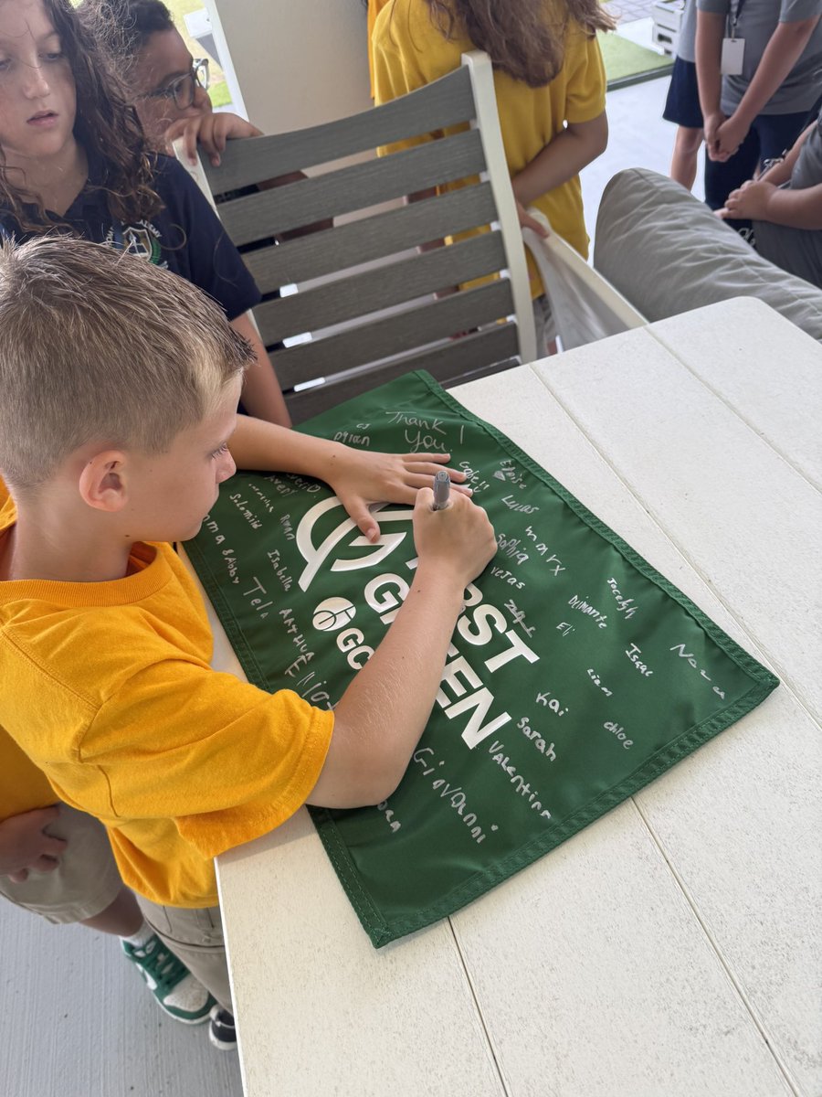 GCSAA_SE's tweet photo. Special thanks to Clinton Tingen CGCS for hosting the GCSAA First Green event at Sandhill Crane Golf Club in Palm Beach,FL. 60 3rd, 4th and 5th graders were in attendance. It’s been an amazing experience!
#gcsaa #firstgreen https://t.co/FO8Qab1waE
