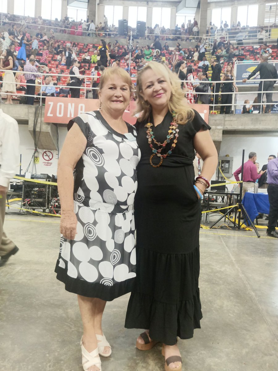 Con mi mamita hermosa que amo ♥️🙏🏻🥳🥳🥳✨