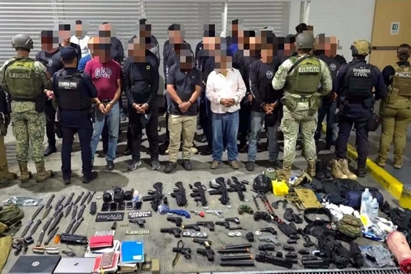 🚨 Continúa la investigación del campo de entrenamiento armado vinculado a La Luz del Mundo en Michoacán. 38 detenidos fueron liberados, pero el caso sigue bajo revisión. #SeguridadMéxico #GuardiaJahzer mayacomunicacion.com.mx/confirma-shein…