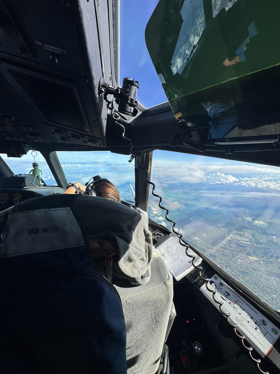 kda_storms's tweet photo. A HUGE thank you to NOAA HRD and the crew of NOAA 42 for the opportunity to fly on the mission into Tropical Storm Imelda yesterday afternoon! 🌀🛩️ https://t.co/9pBCgAZ0Eh