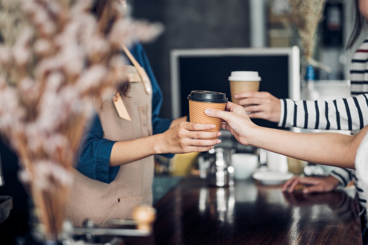 VistanciaAz's tweet photo. #NationalCoffeeDay! ☕
In Vistancia, getting your coffee fix is easy! Whether you're sipping a local favorite from Sunny Brew Coffee, grabbing your go-to from one of our two Starbucks locations, or fueling up at Black Rock Coffee Bar, there's no better place to celebrate. https://t.co/NfechU6oOb