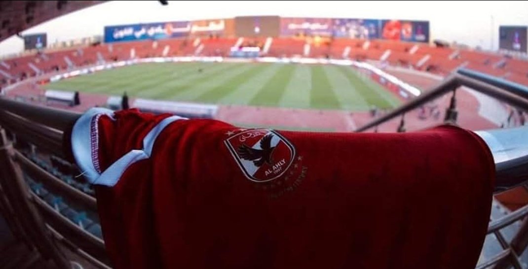 العب برجولة ..  مـــ..ــوت ع الكورة 
إلدوري للكبار وانت الأسطورة ♥️🦅#الاهلي