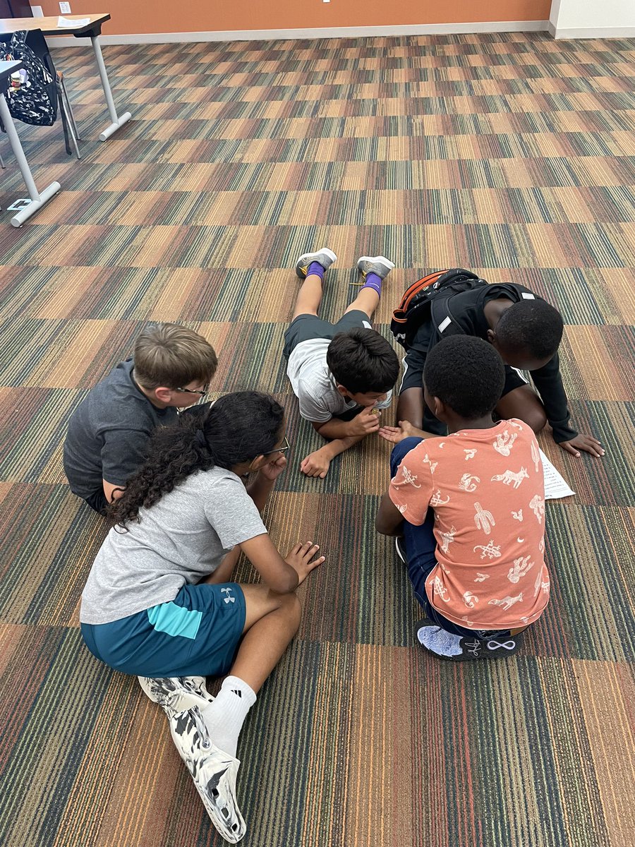 SAVEProgram's tweet photo. Kicked off our first week of elementary sessions on college campuses! For the rest of the academic year, we will bring groups of 50-100 kiddos from all over the city to local college campuses for mentorship with college students, future-readiness activities, and goal setting. ⭐️ https://t.co/yqeEelhpoz