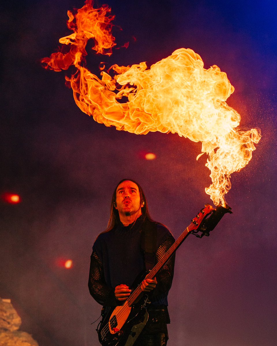 OceansCallingMD's tweet image. Thnks fr th Mmrs @falloutboy 💙