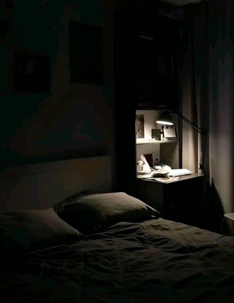 CaesarMc6's tweet image. Dark used to be scary during childhood but now it’s peaceful.☺️