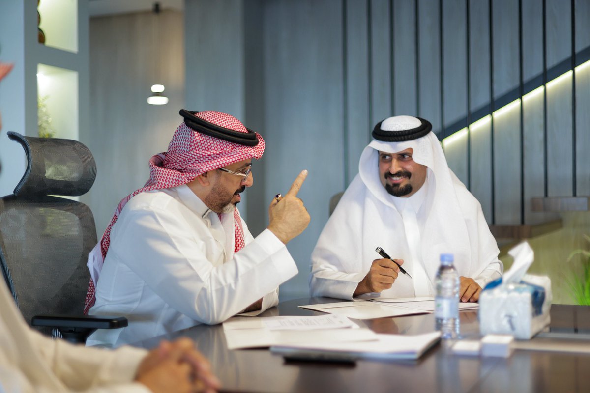 wh_966's tweet photo. في إطار سعينا الدائم لتعزيز منظومة الحوكمة والارتقاء بالخدمات القانونية، يسرنا الإعلان عن التعاقد مع سعادة المحامي إبراهيم المزارقه، أحد أبرز الكفاءات القانونية في المملكة العربية السعودية 🇸🇦⚖️.

هذا التعاون يأتي عبر مكتبه القانوني https://t.co/8oi4Z24ypi
ونؤمن بأن دعم وتمكين أبناء الوطن المتميزين في مجال المحاماة هو استثمار في العدالة، وضمان لحماية الحقوق.