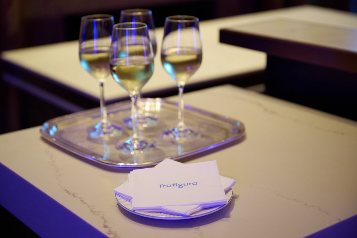 EnergyAspects's tweet photo. Day one of EA Conference 2025 is winding down as attendees enjoy drinks and canapés at the drinks reception, hosted by @trafigura.
This is a valuable opportunity for the most influential players shaping the future of global commodities to connect and network.
#EnergyAspects #EAConference25 #EnergyCommodities