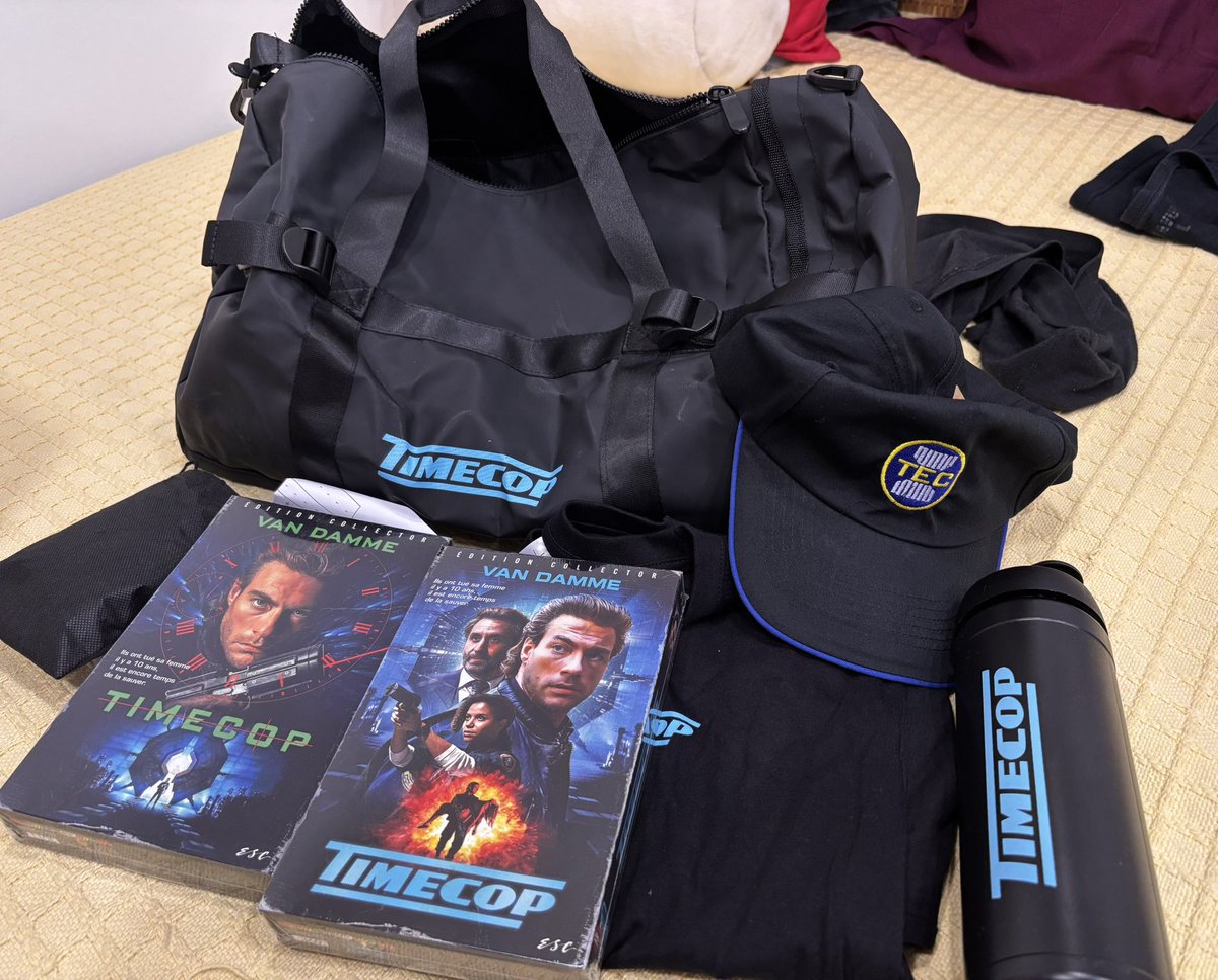 arjonacomico's tweet image. Cosas… #VanDamme #Timecop