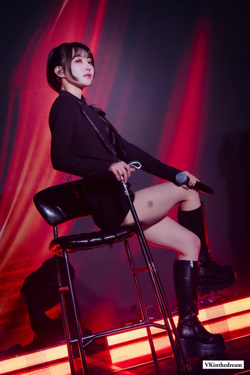 VKinthedream's tweet image. 250923 XPLA K-POP NIGHT
여왕님👑

#수아 #유아유 
#SUA #UAU