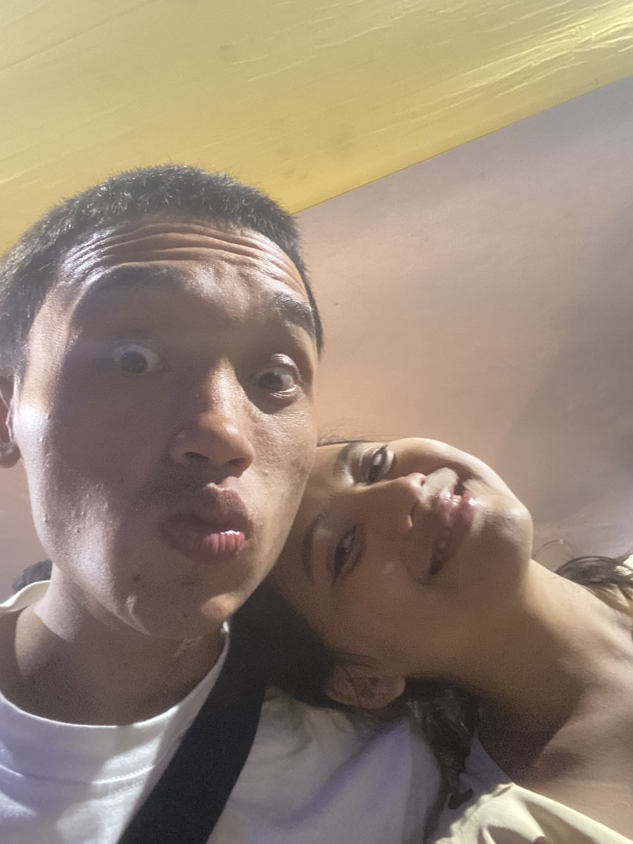 666embonnnn's tweet photo. Me and happiness https://t.co/FaX46TGsQg