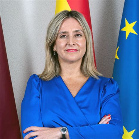 Hoy rezamos por María Concepción Ruiz Caballero
Nacido en 1989
<a href="/contxaruiz/">Conchita Ruiz Caballero</a> es consejera de <a href="/popular/">Banco Popular</a> en Gobierno de Murcia
Consejera de Política Social, Familias e Igualdad
Licenciada en Periodismo

#Estasemanarezamosx
#RezaPorUnPolitico