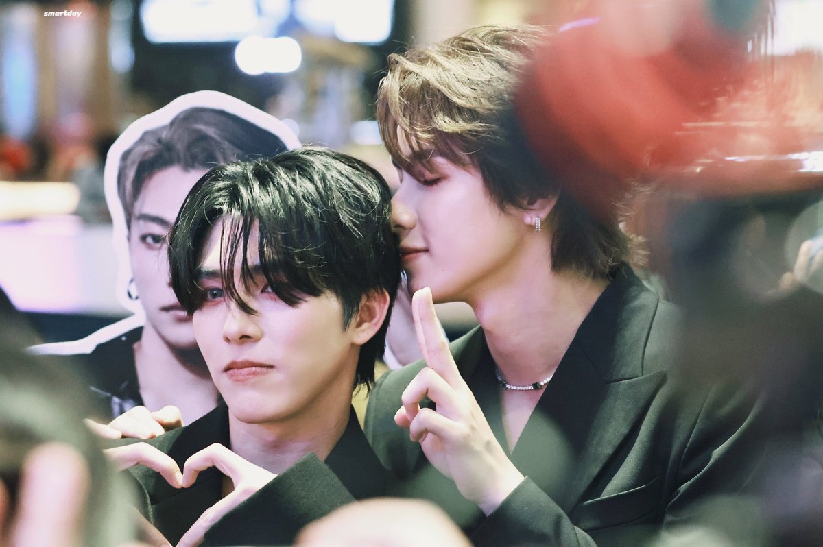 dailysmartboom's tweet image. 🫶🏻🖤✌🏻 — #สมาร์ทบูม #smartboom  ⸝  #smartcsnp #bxxmrvw ♡