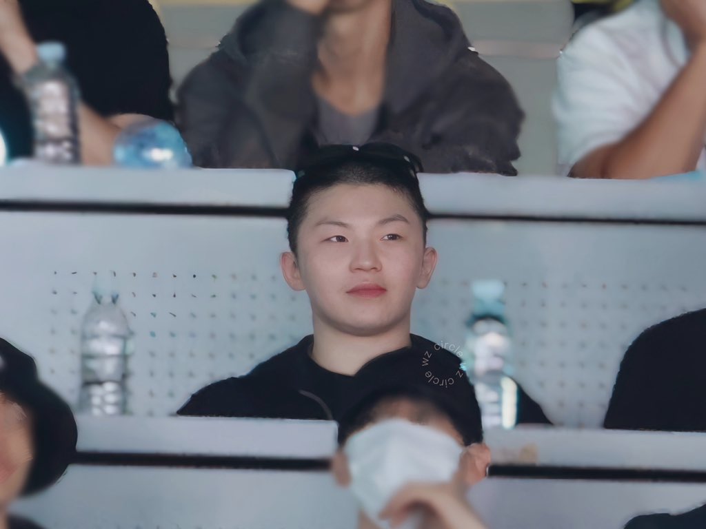 250914 New_ 우지

지훈아 잘 지내고 있지?
오늘 왜 이렇게 보고 싶은 마음이 큰 거야 ㅠㅠ

#세븐틴 #캐럿 #carat  #우지  #woozi #이지훈