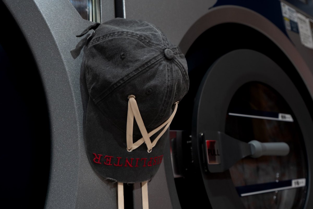 hisplinter's tweet photo. Laces cap https://t.co/qH2ehQMUiH