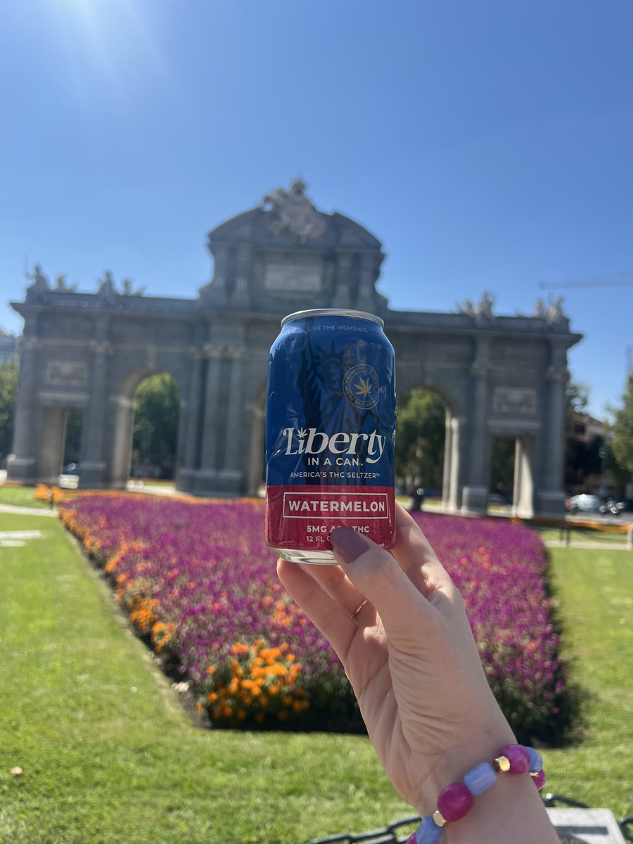 Took an empty Liberty In a Can™ across the pond 🇪🇺✨ Manifesting the day you’ll find us on shelves in Europe.

#DrinkLIC #Europe #sobercurious #travel #monuments #fyp #viral