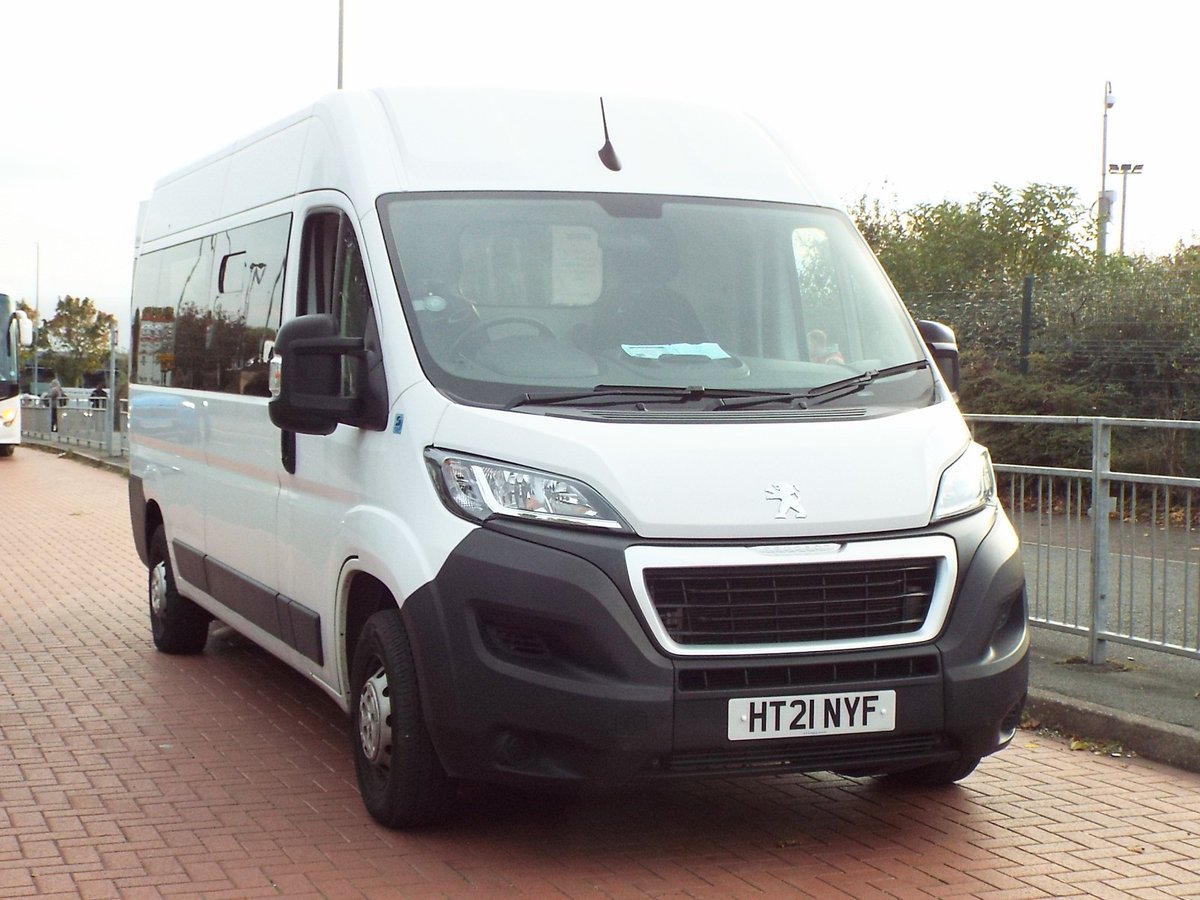 Bustweeter UK 🇬🇧 tweet media