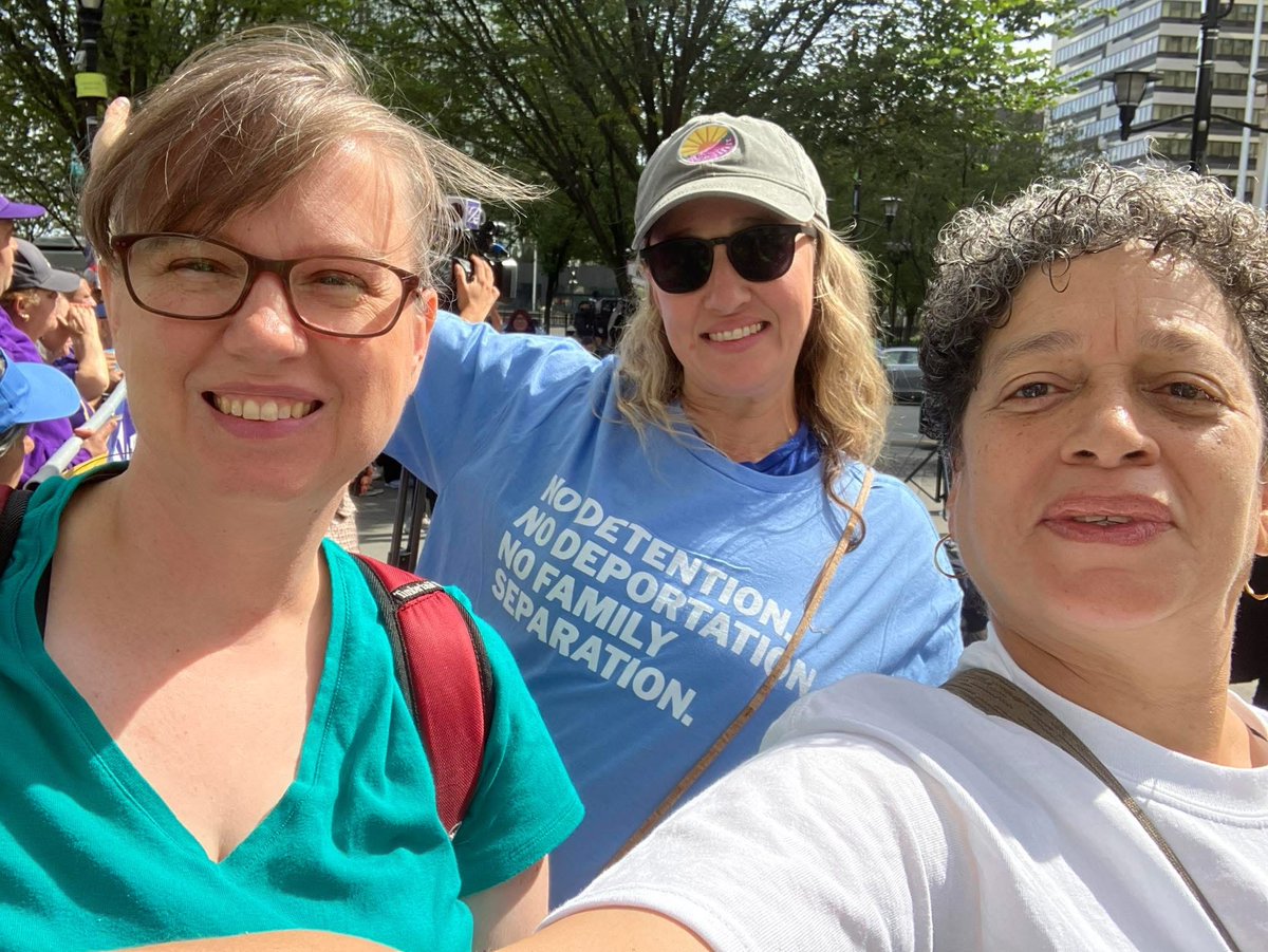 NJCitizenAction's tweet image. Today, New Jersey Citizen Action stood with Make the Road Action New Jersey and other partner orgs to demand that Palantir leave our state. Corps should not profit from unconstitutional, anti-immigrant policies that harm our communities.