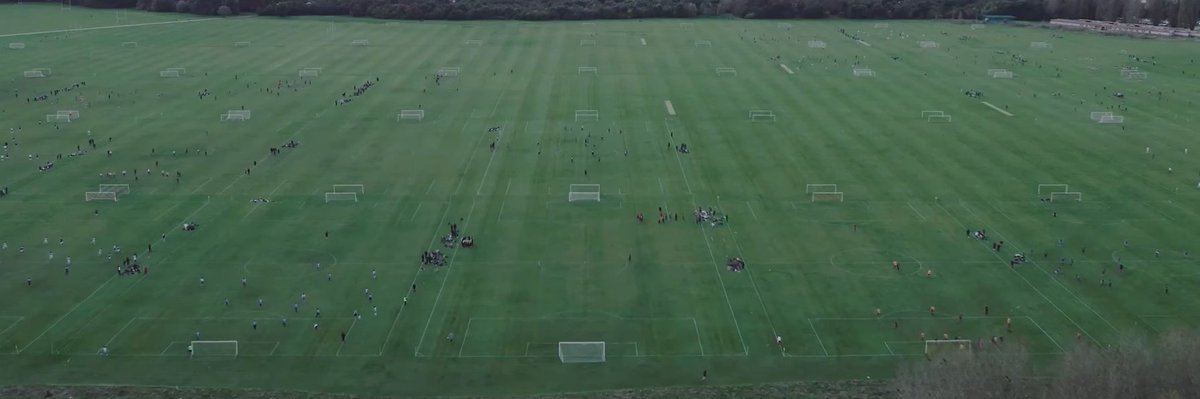 MrAngelSanchez1's tweet photo. El fútbol más puro,el clásico,el más real,es el que siempre está más alejado de los negocios y la farándula... BENDITO DEPORTE,BENDITA PASIÓN
#HackneyMarshes
#London
#EnglishFootball
#AmateurFootball
#SundayLeague
#NonLeague https://t.co/LosA8ex4Et