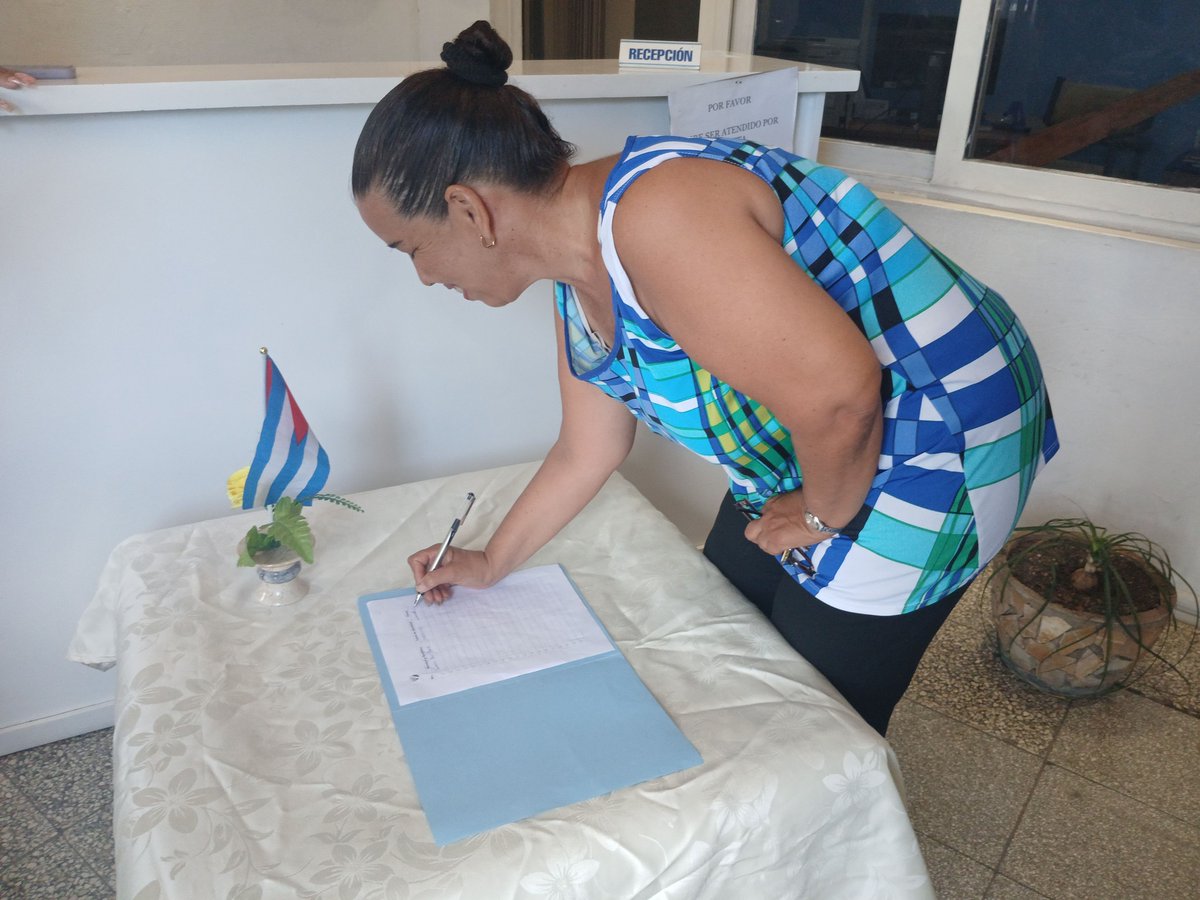 EmpresaPexac's tweet photo. En #PEXAC nos solidarizamos con la República Bolivariana de Venezuela en el proceso de firmas de los trabajadores, apoyamos la paz y el derecho de cada pueblo a su autodeterminación.
#CubaConVenezuela https://t.co/f4D4pEUrkU
