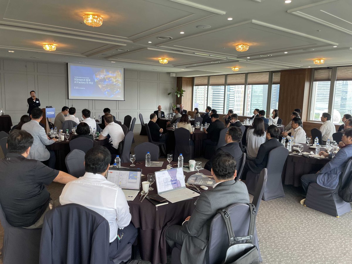 SQreamTech's tweet image. Our leadership team just returned from a meaningful and productive week in Korea. 

The schedule was packed, meeting key accounts, engaging with business partners, and hosting a SQream event to share our AI Factory vision. 

Huge thanks to the team that made this week happen.