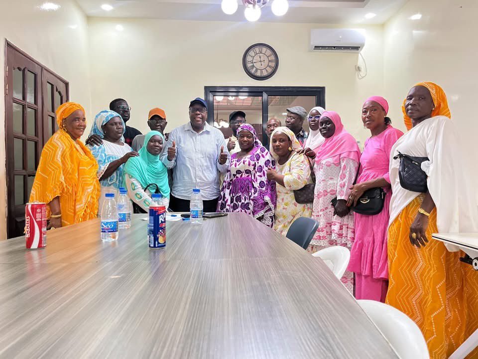 BeyWaar's tweet photo. Le 28/09/25, le Président Abdou Karim MBENGUE et les membres de Beysawaar se sont réunis
➡️ Objectif : mobiliser davantage et soutenir la relance économique portée par le Pr Diomaye Faye et le PM Ousmane Sonko dans le cadre de l’Agenda Vision 2050.
#Beysawaar #Relance #Ensemble https://t.co/RsUpxC32cl