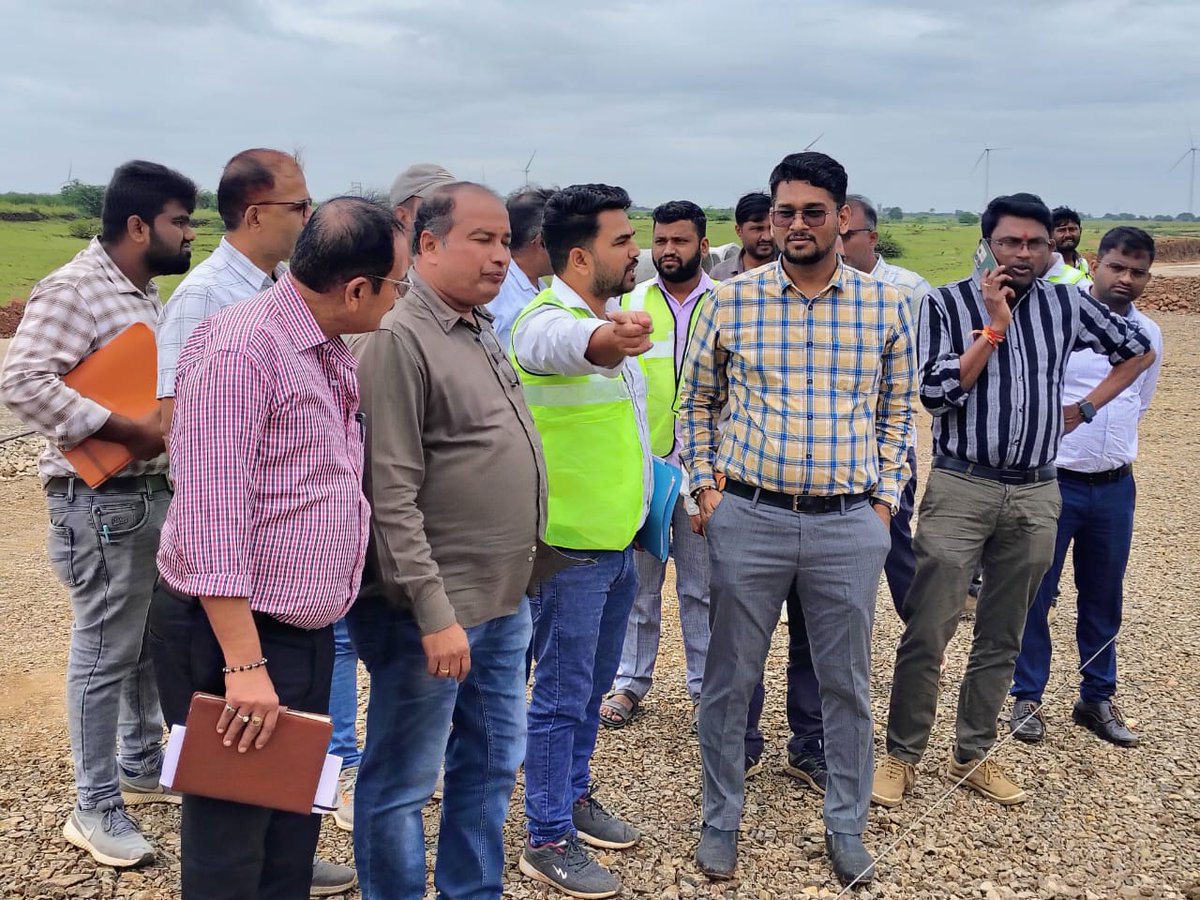ltd_mkc1963's tweet photo. Honoured to welcome the NHAI Project Director at our BHR PKG-2, Belgaum–Raichur Express Highway project site.

This visit highlights the progress and commitment of MKC Infrastructure Ltd.

#NHAI #InfrastructureDevelopment #ExpressHighway #BelgaumRaichur #MKCInfrastructure https://t.co/cCqGJBuDMV