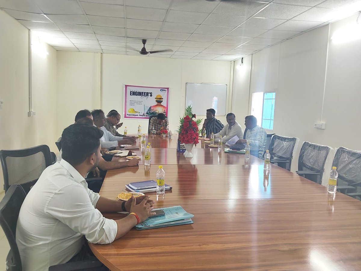 ltd_mkc1963's tweet photo. Honoured to welcome the NHAI Project Director at our BHR PKG-2, Belgaum–Raichur Express Highway project site.

This visit highlights the progress and commitment of MKC Infrastructure Ltd.

#NHAI #InfrastructureDevelopment #ExpressHighway #BelgaumRaichur #MKCInfrastructure https://t.co/cCqGJBuDMV