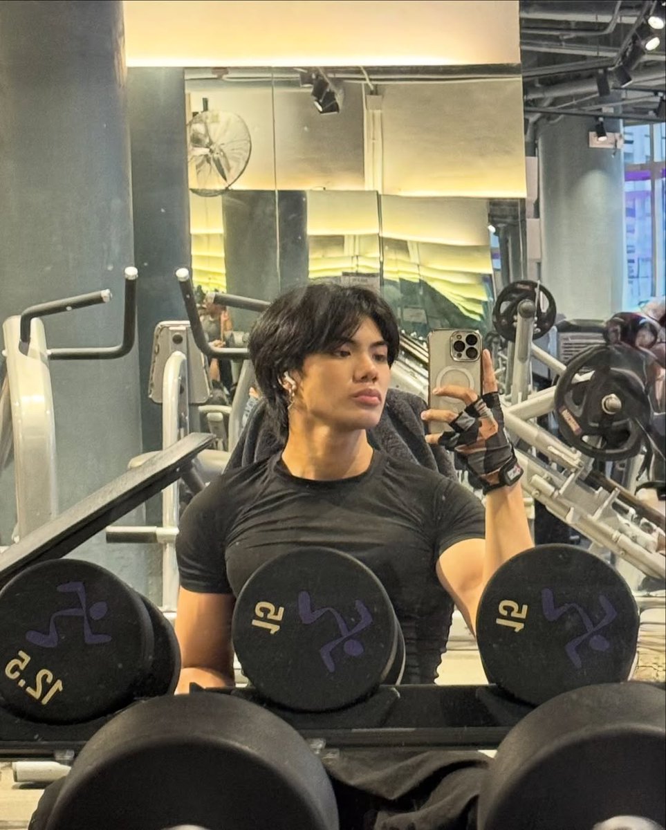 wilsonarchive_'s tweet photo. [🖼️] #Wilson_Snaps 

"physique update"

🖇️: newid_wilson IG post 

#NEWID_WILSON #WILSON
#New_ID @official_newID https://t.co/HZ65mF8bst
